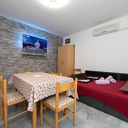 Apartment 1 *