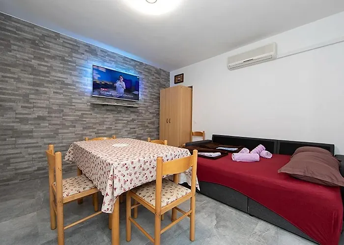 Apartment 1 *