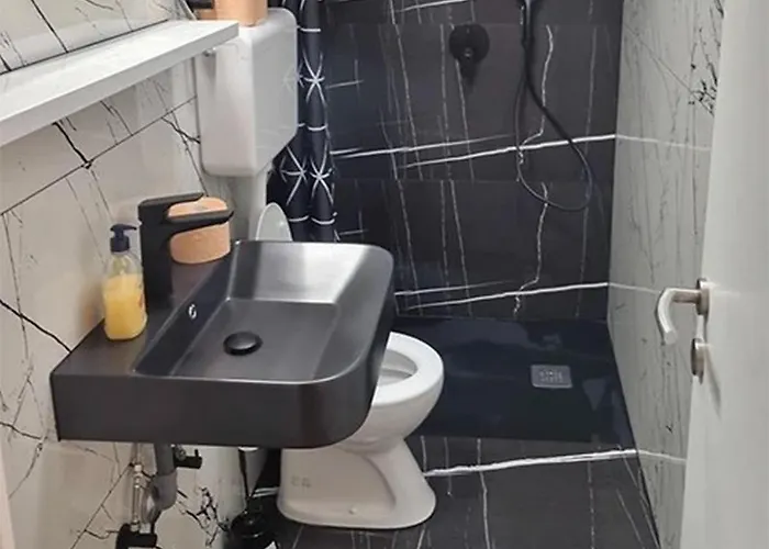 1 Apartment